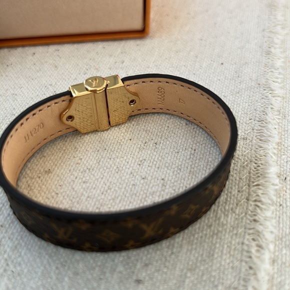 Nano Monogram Louis Vuitton bracelet. - Picture 3 of 8